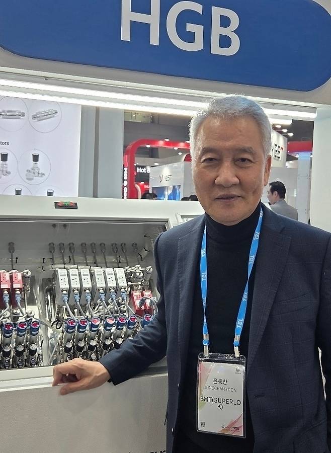 지난 11일 서울 강남구 코엑스 '세미콘 코리아 2026' 현장에서 만난 윤종찬 비엠티 대표. 비엠티는 오는 13일까지 전시를 진행할 예정이다./사진=머니투데이