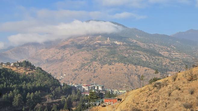 부탄 수도 팀푸 전경