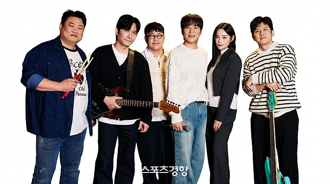 밴드 아묻따밴드. 넥스타엔터테인먼트 제공