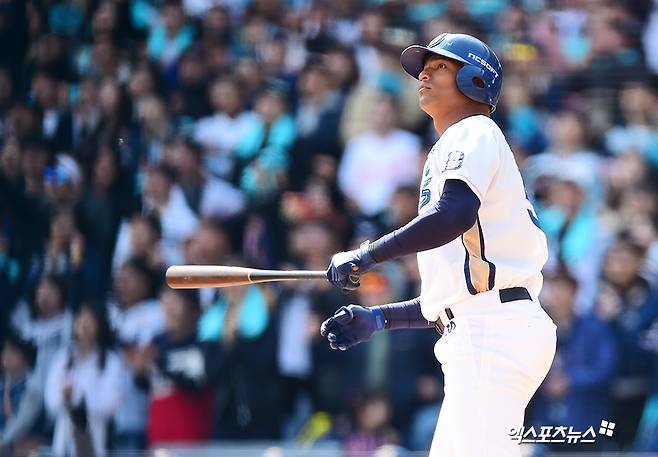 삼성 라이온즈 외국인 투수 아리엘 후라도가 2026 월드베이스볼클래식(WBC) 파나마 대표팀 훈련에 합류했다. 같은 날엔 과거 NC 다이노스에서 잠시 몸담았던 크리스티안 베탄코트도 참여해 1루 수비 훈련을 소화했다. 엑스포츠뉴스 DB