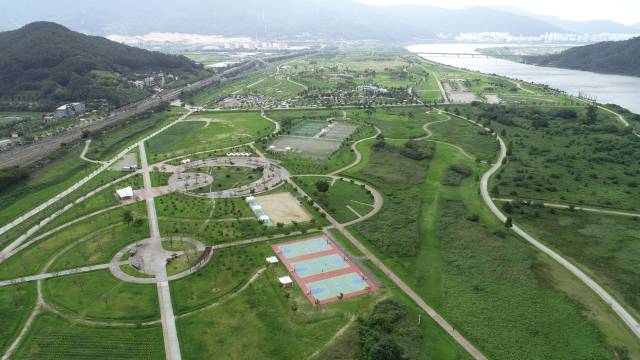 황산공원 전경.