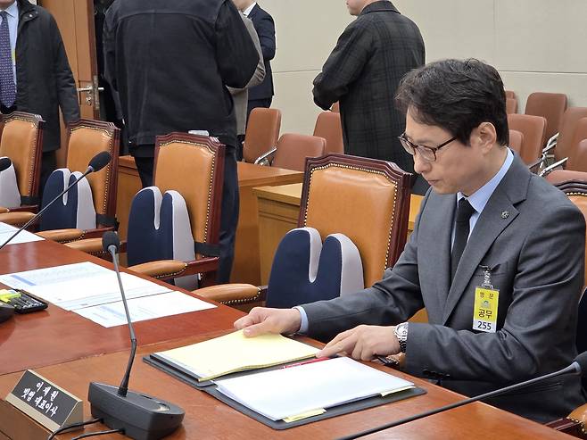 이재원 빗썸 대표이사가 11일 서울 여의도 국회 정무위원회 전체회의에 참석했다. /사진=비즈워치