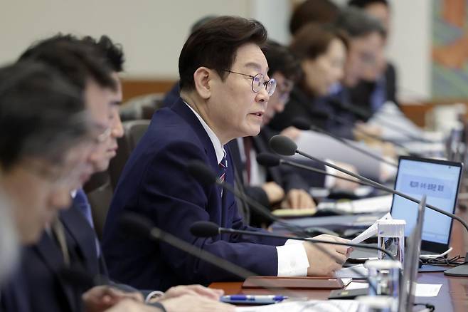 이재명 대통령이 12일 청와대에서 열린 수석보좌관회의에서 발언하고 있다. 2026.2.12 ⓒ 뉴스1 자