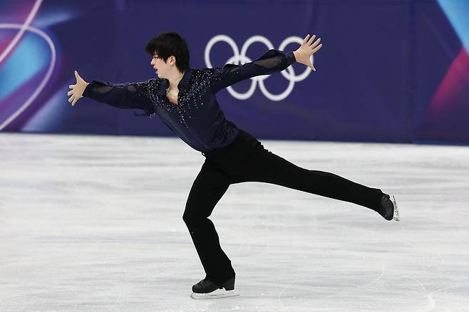 11일 열린 쇼트프로그램에서 연기를 펼치는 차준환. 밀라노=김종호 기자