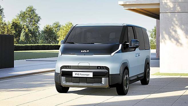 대상과의 점수 격차 불과 6점. 사실상 최고의 차로 꼽힌 기아의 신개념 전기차 PV5. 기존 밴들과 다른 주행감각과 활용성으로 많은 심사위원들에게 최고의 찬사를 챙겼다. [사진 기아]