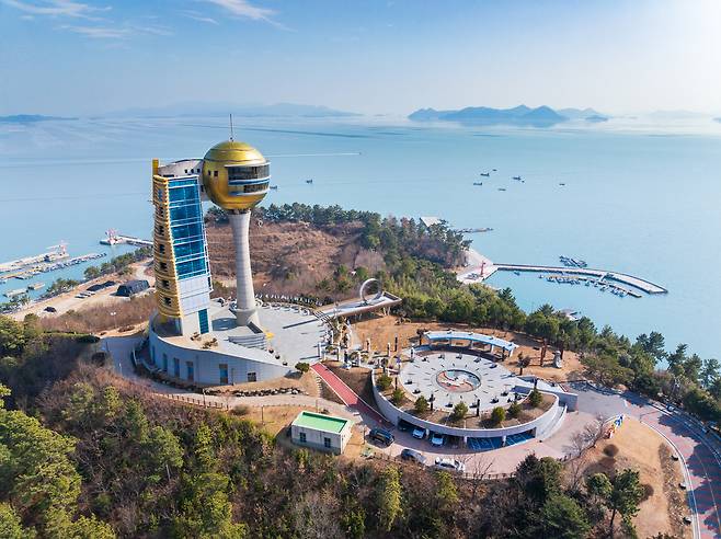 서울-하얼빈으로 직선으로 연결되는 고려(KOREA) 남측 출발점, 장흥 126타워[지엔씨이십일 드론 촬영]