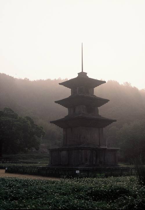 감은사지삼층석탑. 경주시 제공