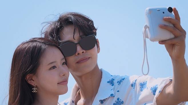 ▲ 박희선(왼쪽), 임수빈. 제공ㅣ넷플릭스
