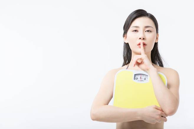 날씬한 몸매를 유지하는 사람들은 남다른 습관을 가지고 있는 경우가 많다. 사진=클립아트코리아