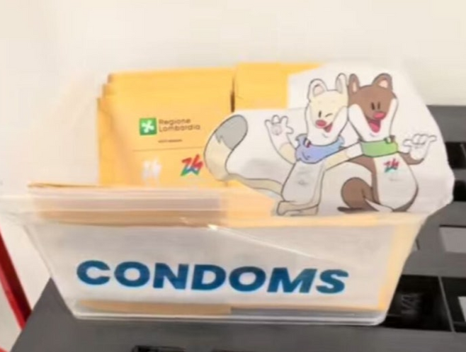 올림픽 콘돔. 사진 | 틱톡 영상 캡처