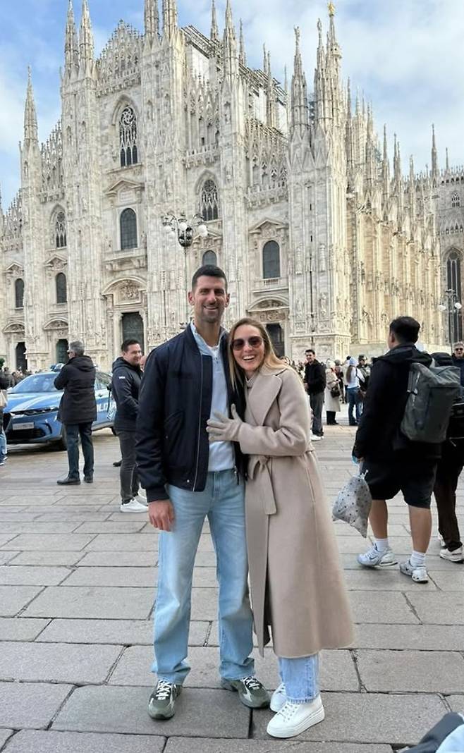 밀라노에서 휴가를 보내고 있는 조코비치 부부