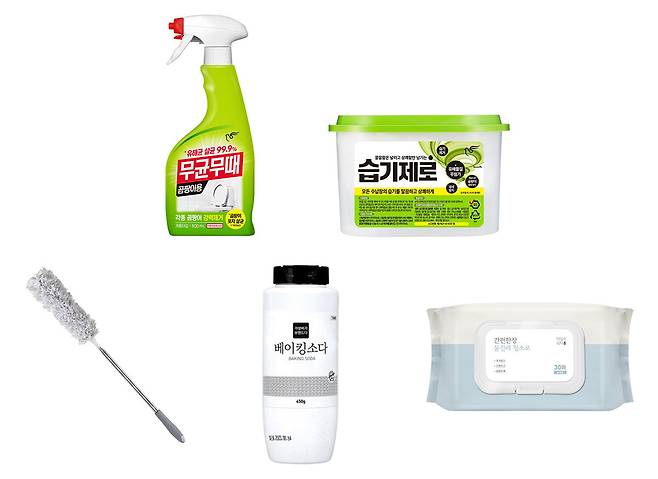 곰팡이 제거용 세정제, 습기 제거제, 물걸레 청소포, 베이킹소다, 길이 조절 먼지떨이. (사진=피죤 제공)