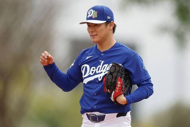 야마모토가 14일(한국시간) 다저스 스프링캠프에서 라이브 피칭을 하고 있다. AFP=연합뉴스