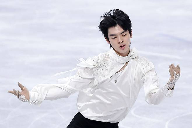피겨 차준환이 13일(현지시간) 이탈리아 밀라노 아이스 스케이팅 아레나에서 열린 2026 밀라노·코르티나담페초 동계올림픽 피겨 스케이팅 남자 싱글 프리 스케이팅에서 연기를 펼치고 있다. 뉴스1