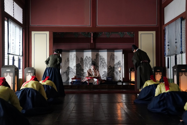 계유정난으로 왕위에서 내려온 단종. 쇼박스