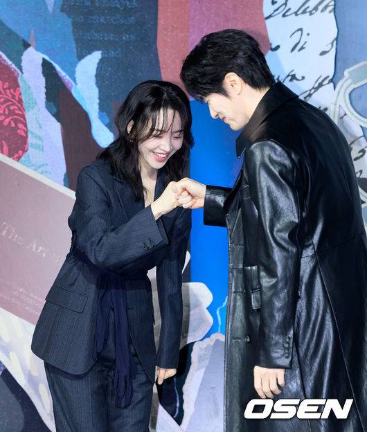 포토월에서 호흡척척