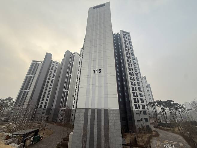 같은 아파트 단지 내 서로 다른 동이 혼재됐던 인천시 계양구 계양1구역 주택재개발 정비사업 부지.