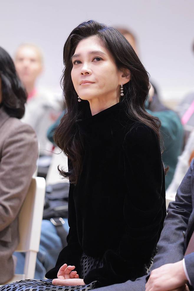 코리아그랜드세일 개막식에 참석한 이부진 한국방문의해위원장     (서울=연합뉴스) 한종찬 기자 = 이부진 한국방문의해위원장이 17일 서울 명동 커뮤니티하우스 마실에서 열린 ‘코리아그랜드세일’ 개막식에 참석하고 있다. 2025.12.17 [공동취재]     saba@yna.co.kr (끝)   <저작권자(c) 연합뉴스, 무단 전재-재배포, AI 학습 및 활용 금지>