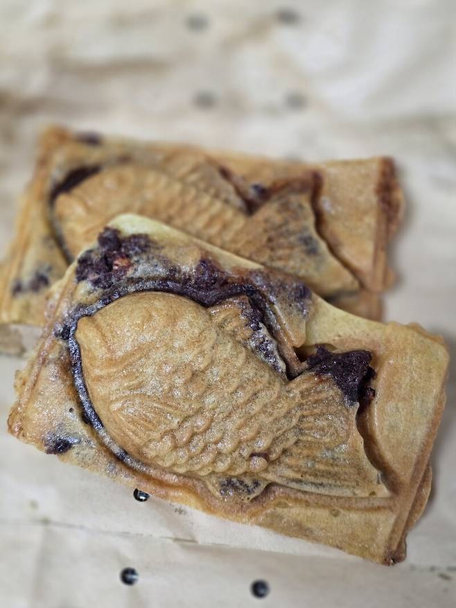 경기도 안양 카페 ‘커피중독’의 붕어빵. 요즘 카페에서 파는 붕어빵들은 보통 이런 형태로 많이 나오는 것 같다.