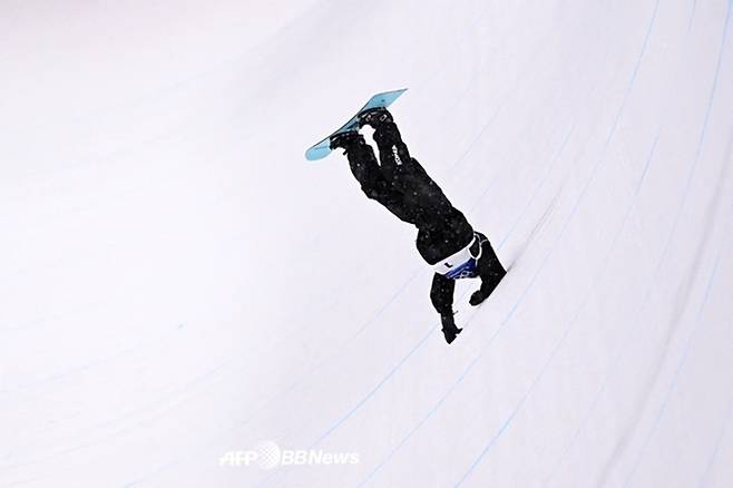 최가온이 넘어지는 장면. /AFPBBNews=뉴스1