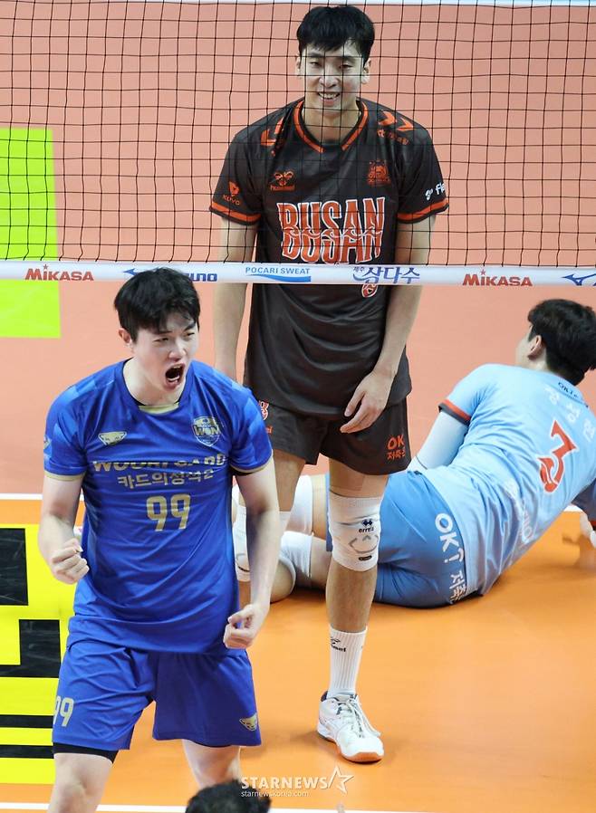 [B하인드★] 진격의 김지한, 철벽 블로킹 3개로 파죽의 3연승! 봄 배구 보인다