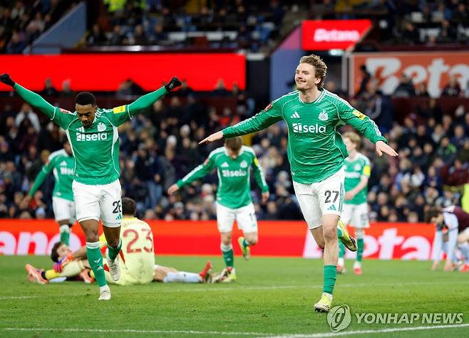 골 세리머니 하는 뉴캐슬 선수들. [AP=연합뉴스]