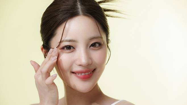 동안의 상징 '애교살', 무조건 채우면 낭패… 내 눈 밑 구조부터 따져봐야｜출처: 클립아트코리아