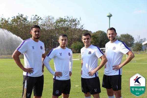 엘쿠라노(FC안양, 왼쪽부터), 마테우스, 유키치, 토마스. 한국프로축구연맹 제공