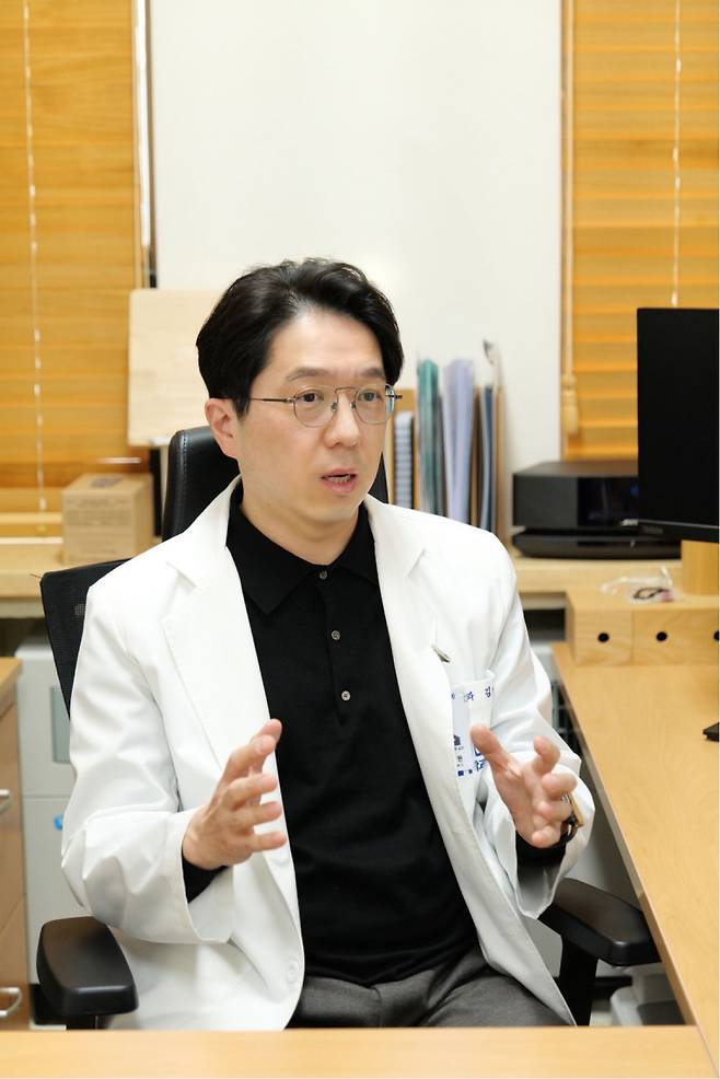 서울대병원 정신건강의학과 김세현 교수가 조현병 치료에 관해 설명하고 있다./사진=서울대병원 제공