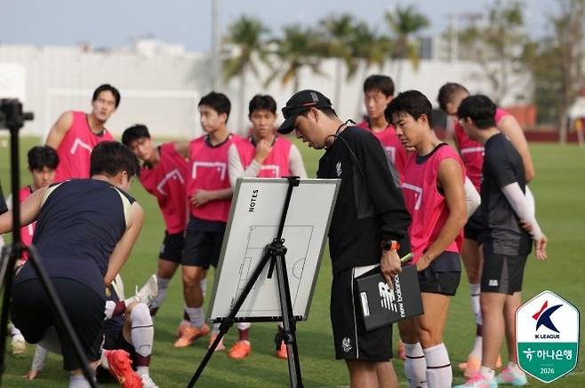 광주 FC 이정규 감독. 사진=한국프로축구연맹