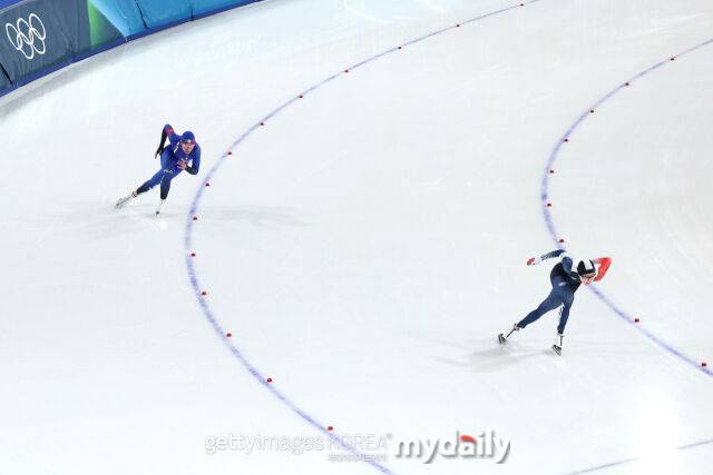 김민선(왼쪽)과 세레나 페르게르./게티이미지코리아