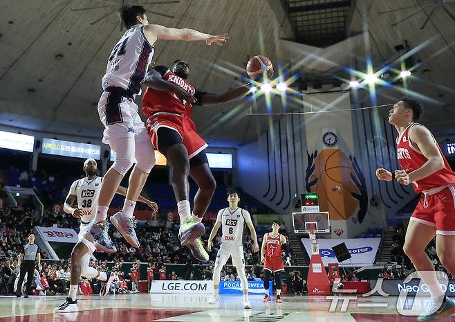 골밑슛을 시도하는 서울SK의 워니 2026.2.2 ⓒ 뉴스1 박정호 기자