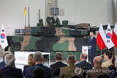 폴란드 K-2 전차 계약 서명식. EPA 연합뉴스.