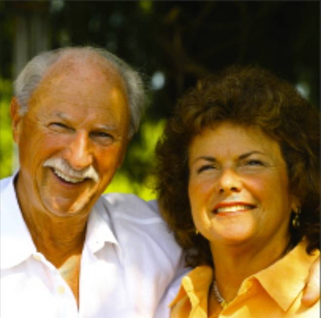 찰스 로이와 셜리 로이. 홈페이지