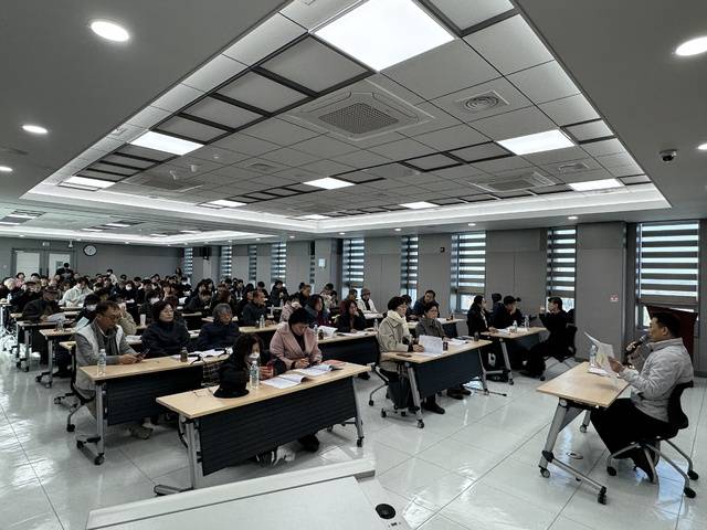 대구광역시장애인체육회가 12일 대구시체육회관 4층 대회의실에서 '2026년 대구장애인체육회 사업설명회'를 진행하고 있다. 대구광역시장애인체육회 제공