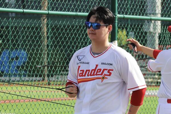 김민의 불펜 피칭(사진=SSG)