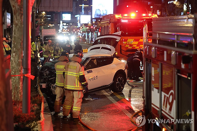 지난달 종로구 종각역 택시 돌진 사고 현장. 기사 내용과 상관 없음<연합뉴스>