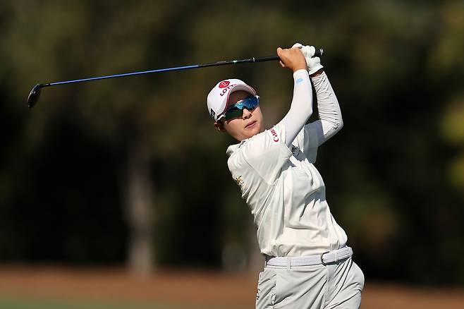 김효주가 지난해 11월 21일 열린 LPGA투어 CME그룹 투어 챔피언십 1라운드 도중 페어웨이 우드로 샷을 하고 있다. 게티이미지코리아