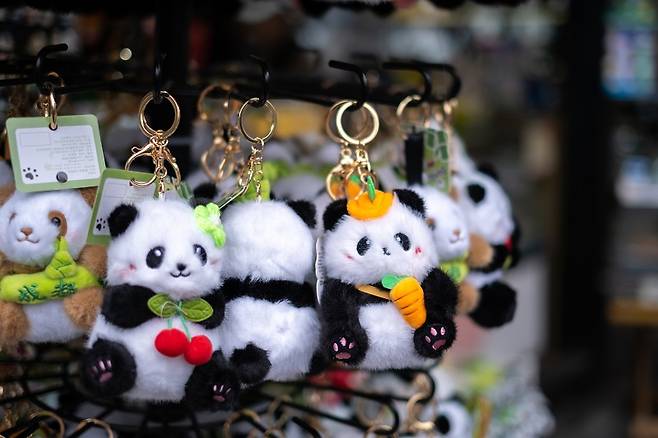 소비 과정에서 느끼는 감정을 중시하는 '필코노미'가 새로운 소비 트렌드로 떠올랐다.[사진｜게티이미지뱅크]