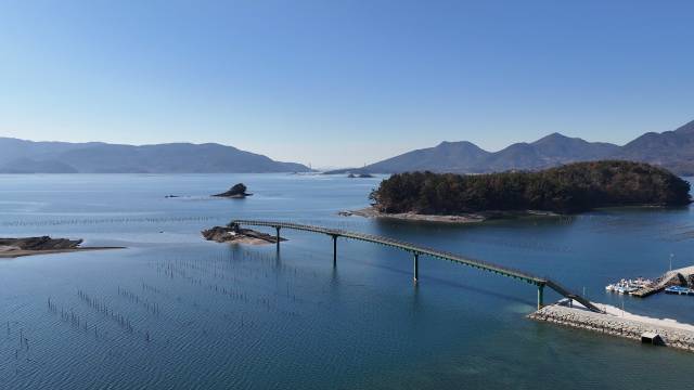 경남 사천시 서포면 갯섬항 전경. 사천시 제공