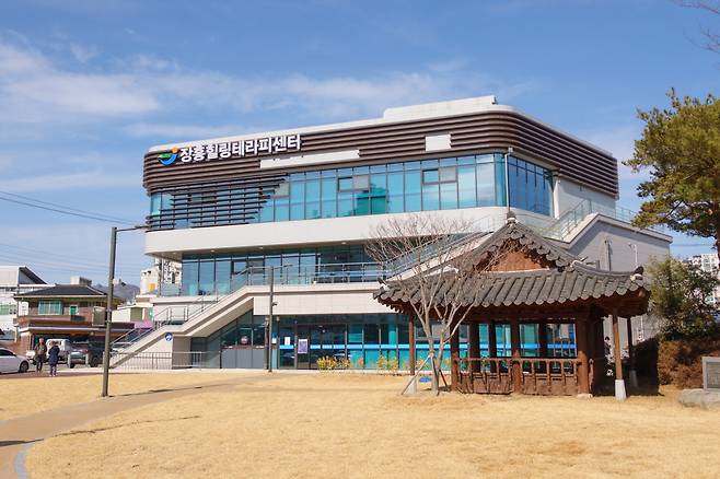 ◇장흥힐링테라피센터는 지역 주민과 방문객 모두를 위한 복합공간이다. 사진=지엔씨21