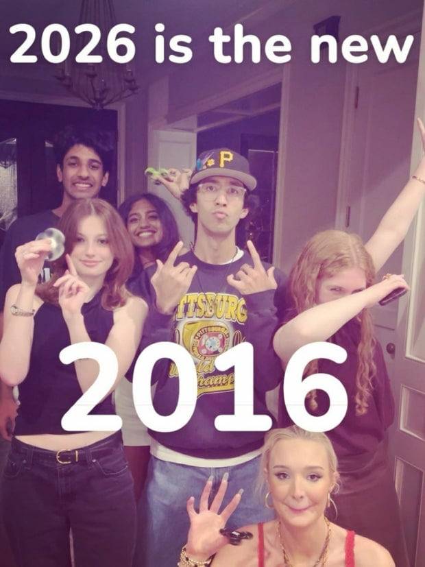 올해 벽두부터 10년 전을 추억하는 사진과 콘텐츠들이 SNS를 장식하고 있다. /SNS