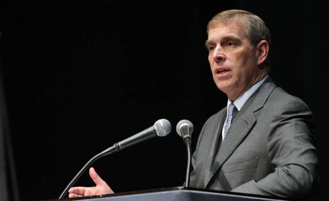 앤드류 마운트배튼-윈저 왕자가 2008년 서울 그랜드하얏트 호텔에서 대한상의와 주한영국상의(BCCK) 주최로 열린 오찬 간담회에 참석, 인사말을 하고 있다. 연합뉴스