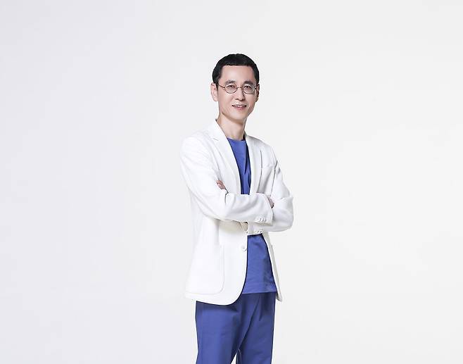 창원예일안과 심형석 대표원장