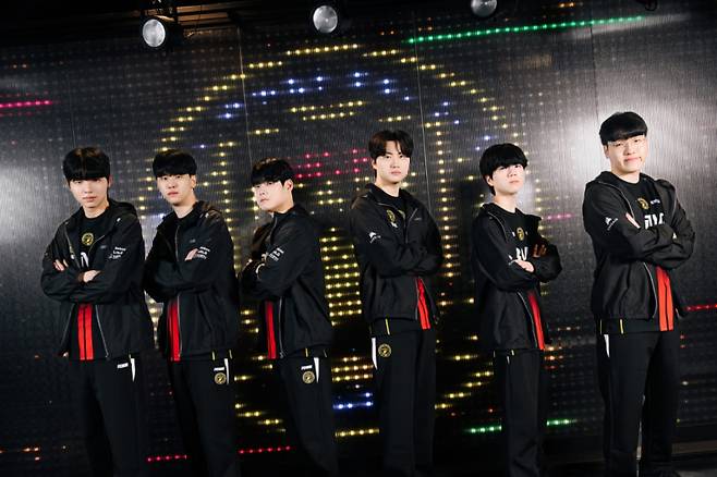 LCK컵 플레이오프 2라운드에서 T1을 누른 BNK 피어엑스. 라이엇 게임즈 제공