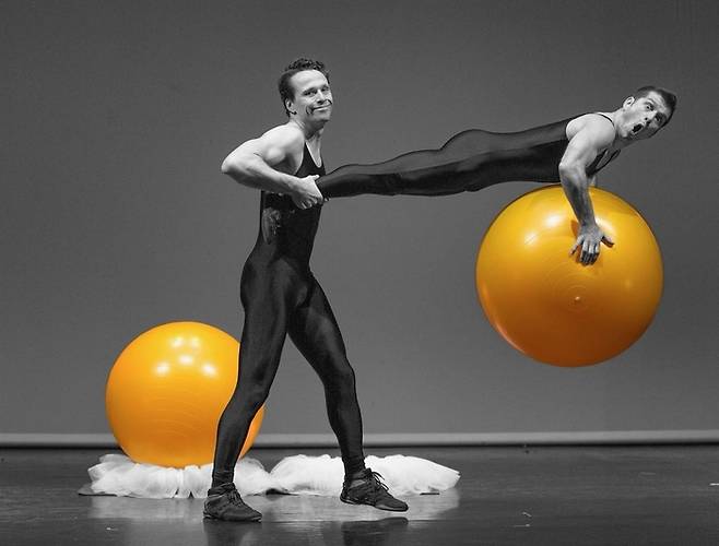 캐나다 코믹 아크로바틱 듀오 ‘레 비타미네’/ 사진=홍콩관광청