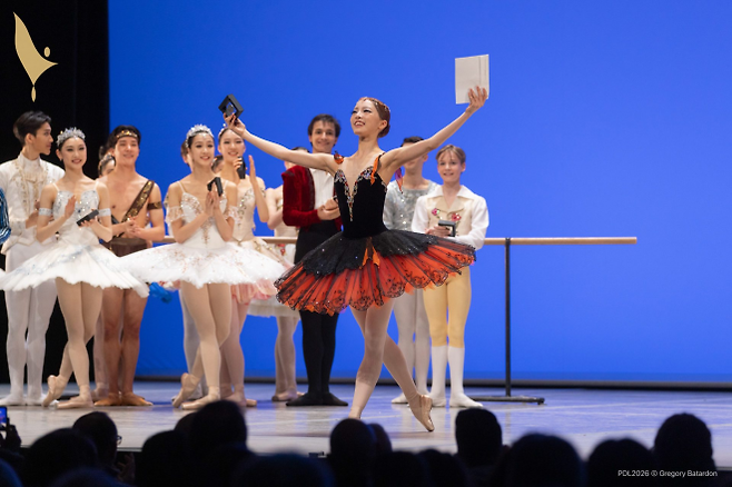 2월 7일(현지시간) 스위스 로잔에서 열린 제54회 로잔발레콩쿠르에서 2위상과 관객상을 받은 염다연. 로잔발레콩쿠르·ⓒGregory Batardon