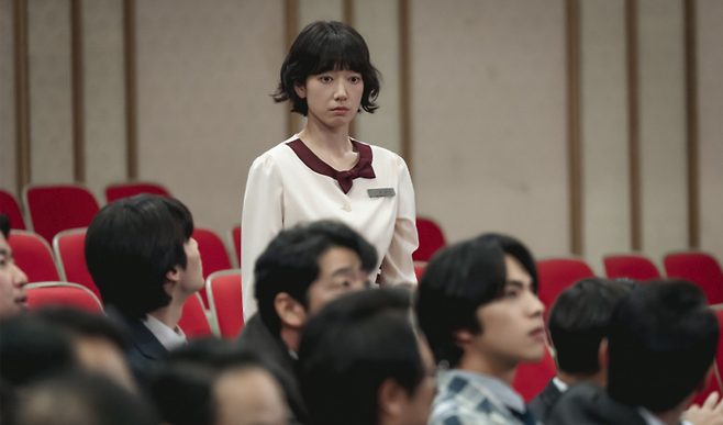 tvN 드라마 <언더커버 미쓰홍> 주인공 홍금보(사진)는 증권사 신입사원으로 위장취업한다. ⓒtvN 제공