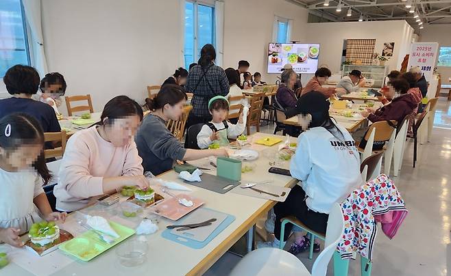 지난해 열린 도시 소비자 초청 농촌 체험 행사 ⓒ경산시 제공