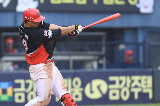 ▲ 부상으로 1군 캠프 합류 기회를 잃은 변우혁은 시범경기에 정상 컨디션으로 대기할 수 있을지도 불투명하다 ⓒKIA타이거즈